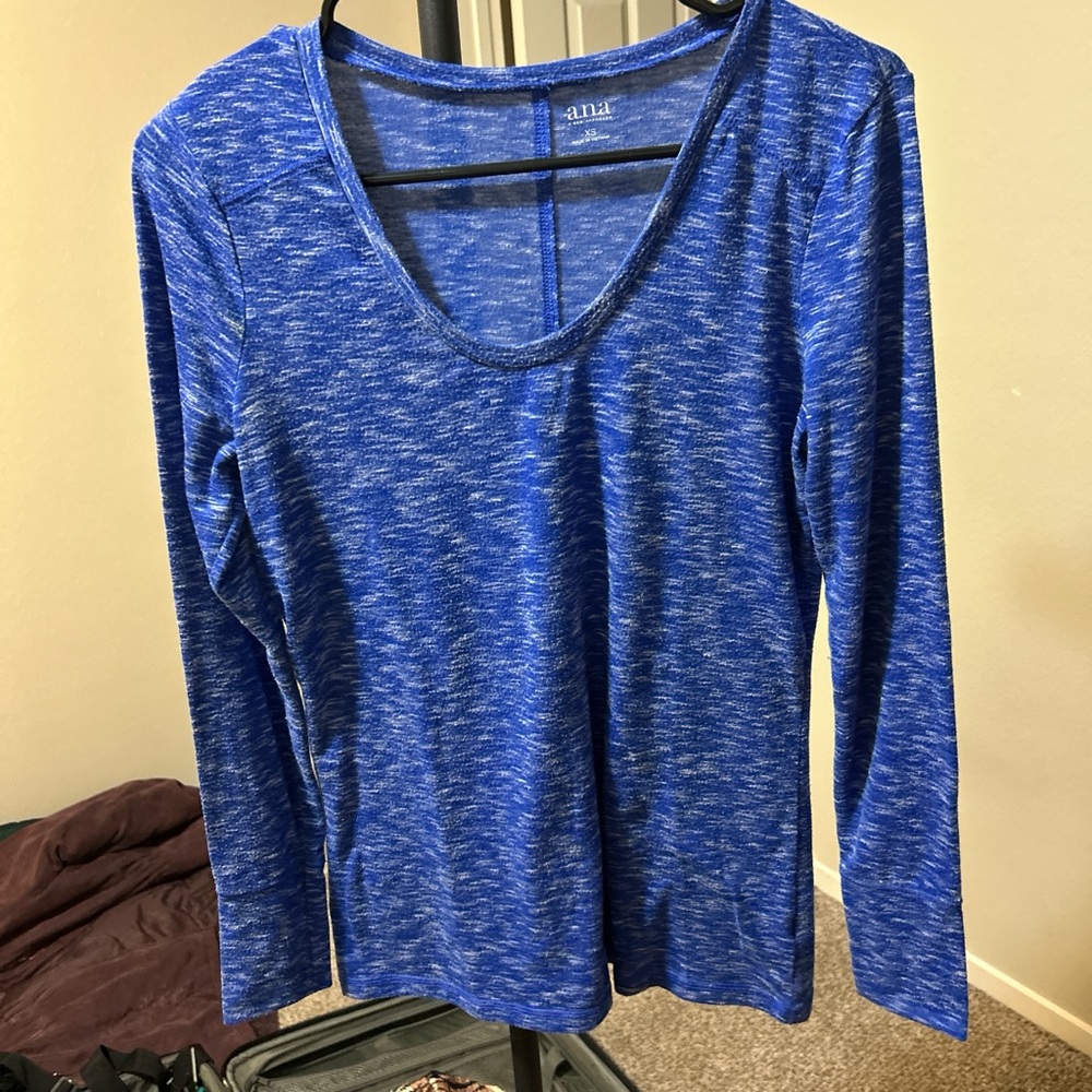 a.n.a Women's Blue Heather Long Sleeve Tee